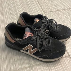 Nee Balance 515 tennis shoes. Sz 6.5
